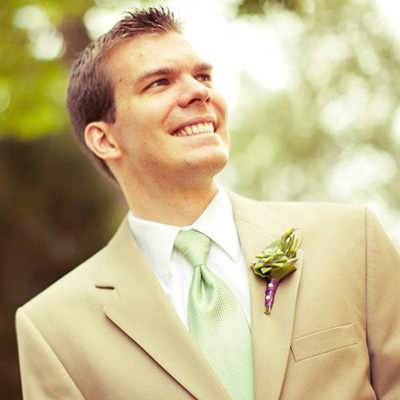 A picture of Daniel Lute looking sideway.